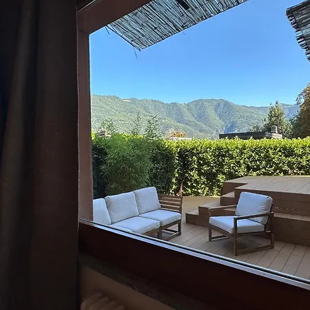 La Caletta Apartment- Panoramic Shared Pool, Secured Parking, Water Activities Lägenhet Blevio