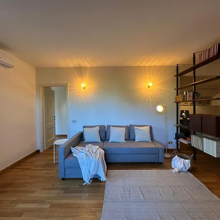 La Caletta Apartment- Panoramic Shared Pool, Secured Parking, Water Activities Blevio