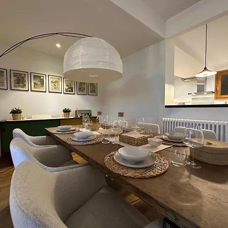 La Caletta Apartment- Panoramic Shared Pool, Secured Parking, Water Activities Apartment Blevio